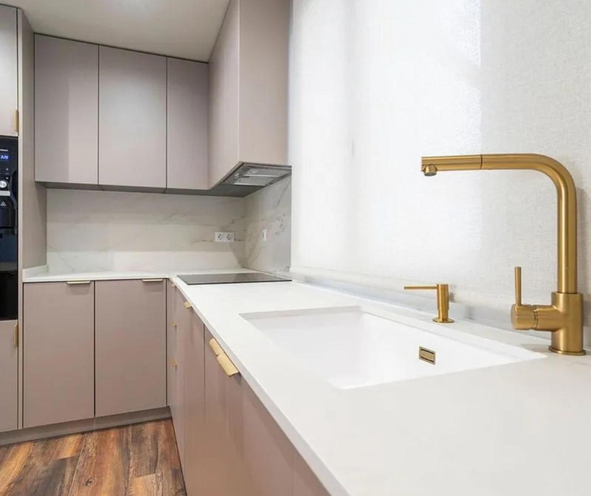 Elegante Con 3 Letti A Apartmán